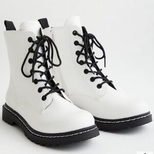 ✨NIB✨ Torrid White Combat Boot- 8WW